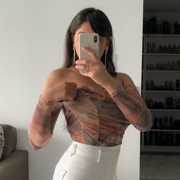 PrettyLittleThing Bodysuit - Picture 3 of 5